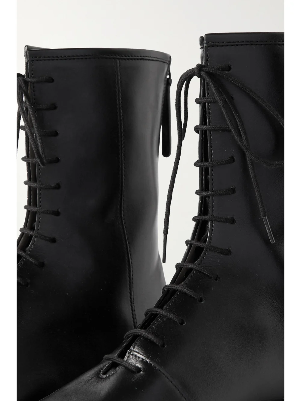 Close-up detail of the Legres 08 Leather Ankle Boots