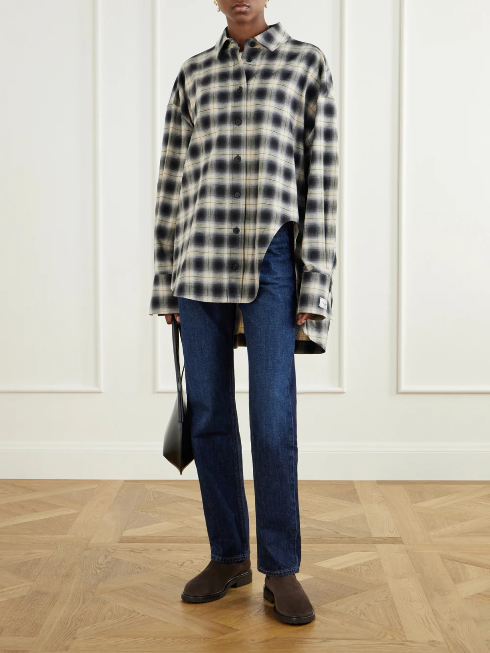 Legres 25 Chelsea Suede Ankle Boots, styled view