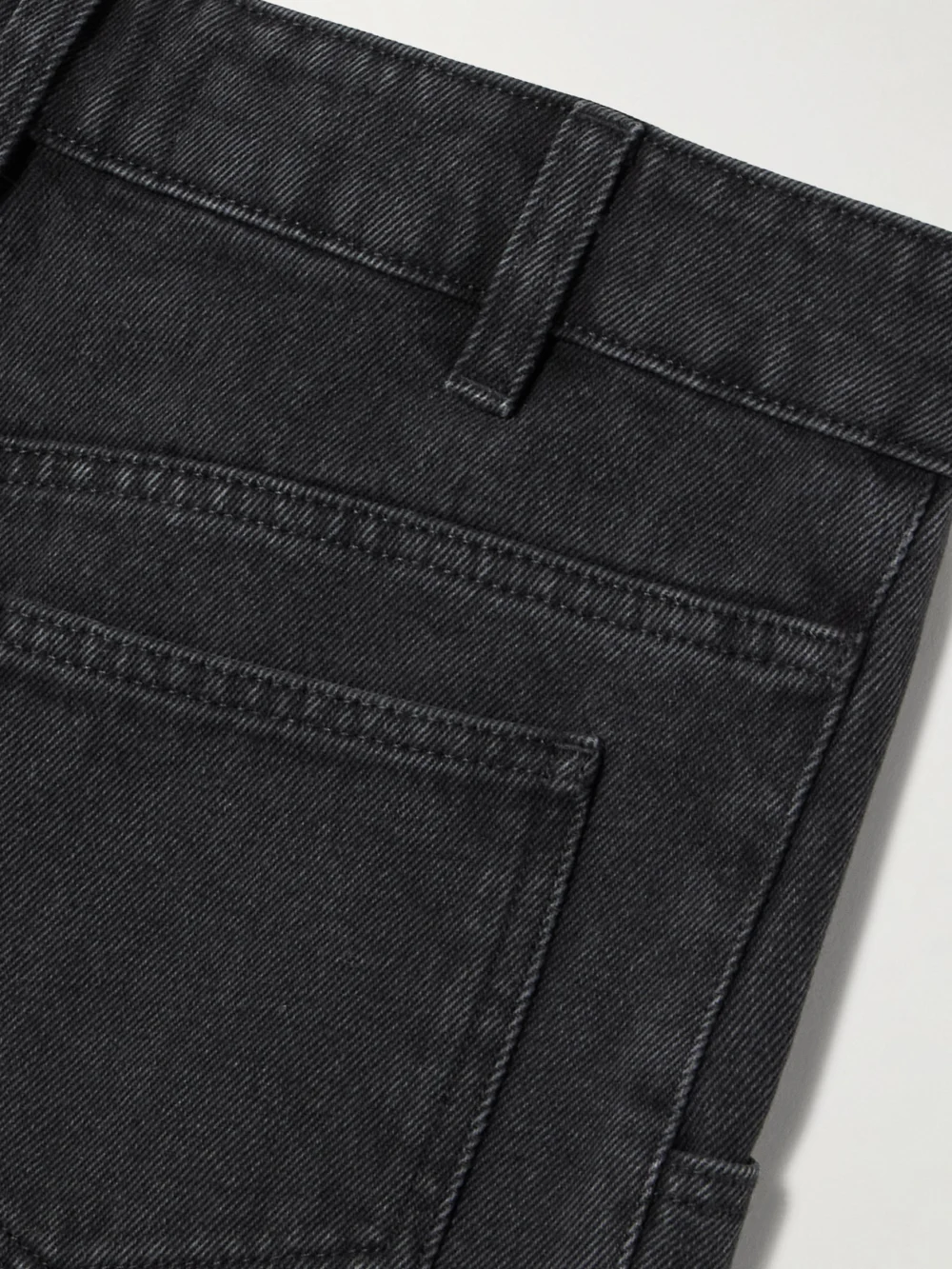 Close-up detail of the Liberowe Alba Boyfriend Jeans