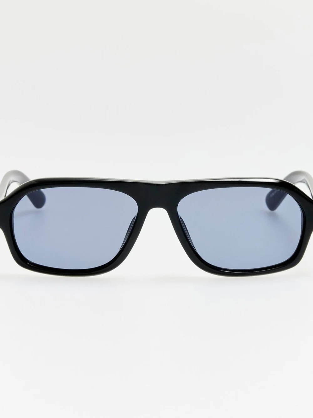 Linda Farrow Becane Sunglasses in black