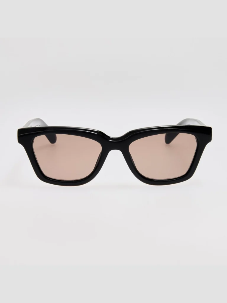 Linda Farrow Carre Sunglasses in Black