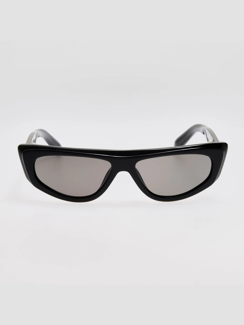 Linda Farrow Casco Sunglasses in black