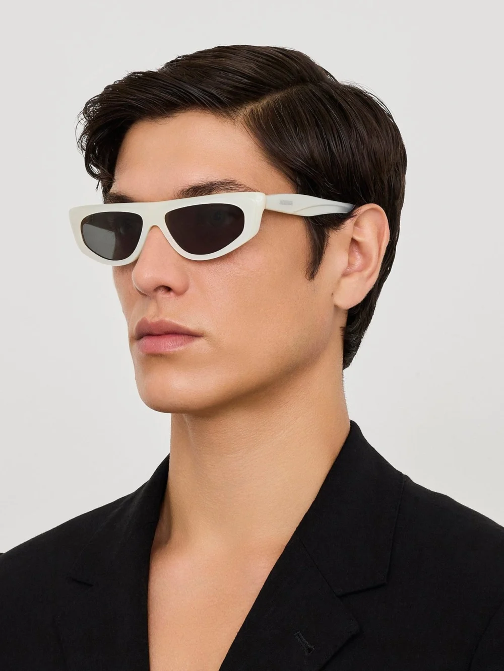 Linda Farrow Casco Sunglasses, metallic pearl, view 4