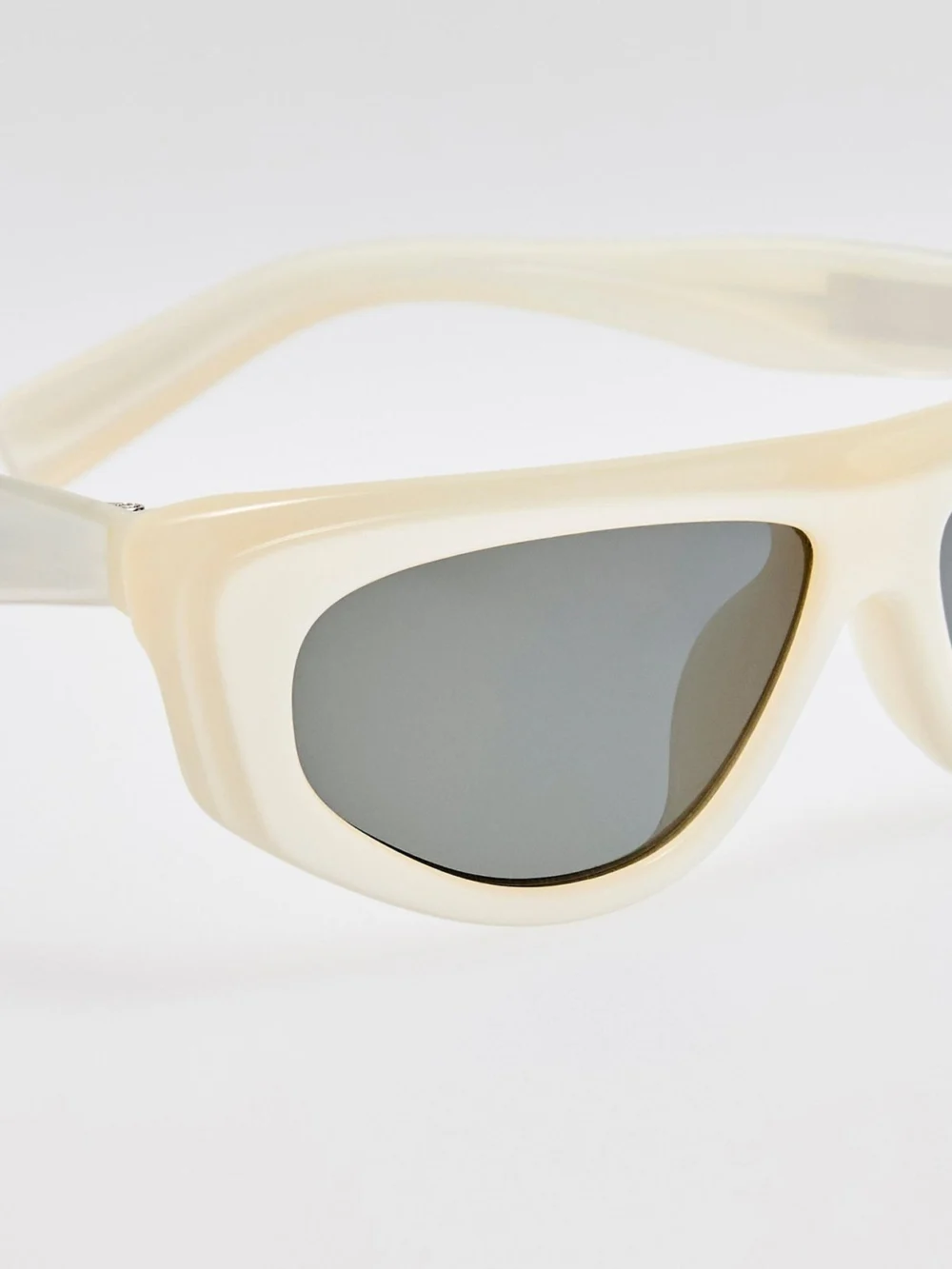Linda Farrow Casco Sunglasses, metallic pearl, view 5