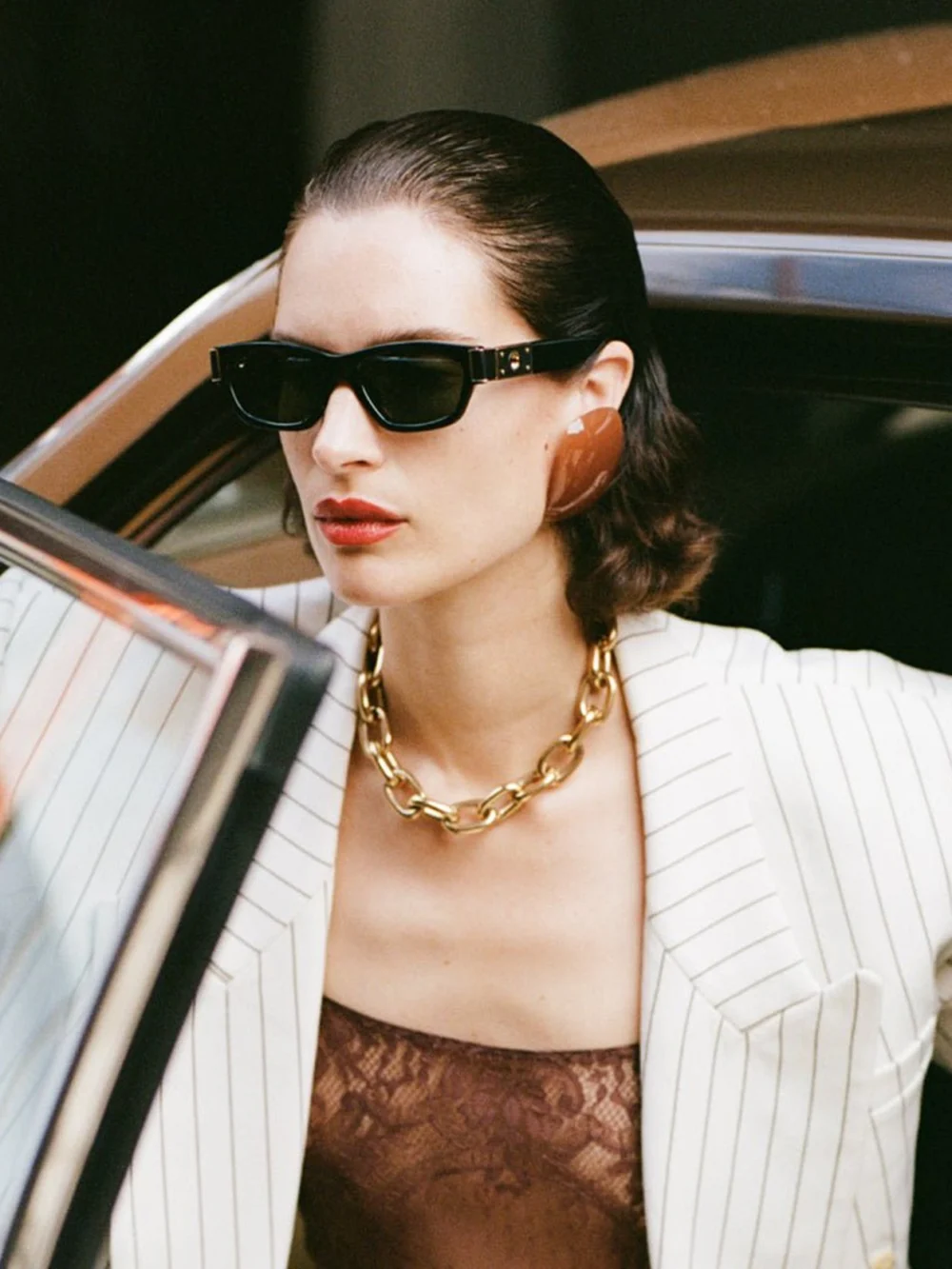 Linda Farrow Clara Sunglasses, black, view 3