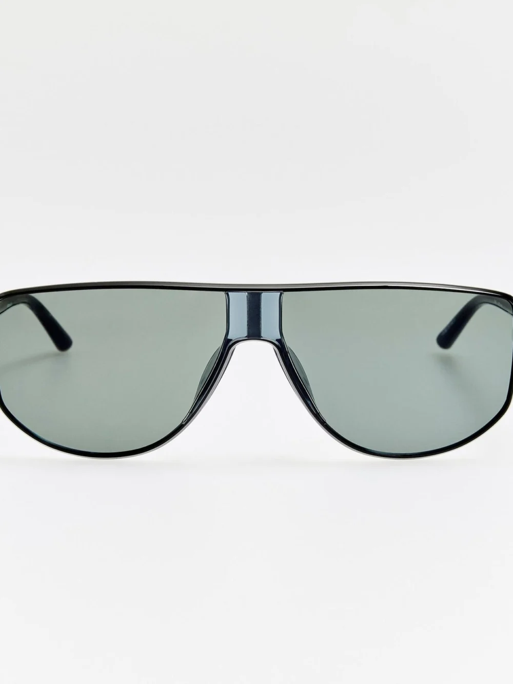 Linda Farrow Corsa Sunglasses in black and grey