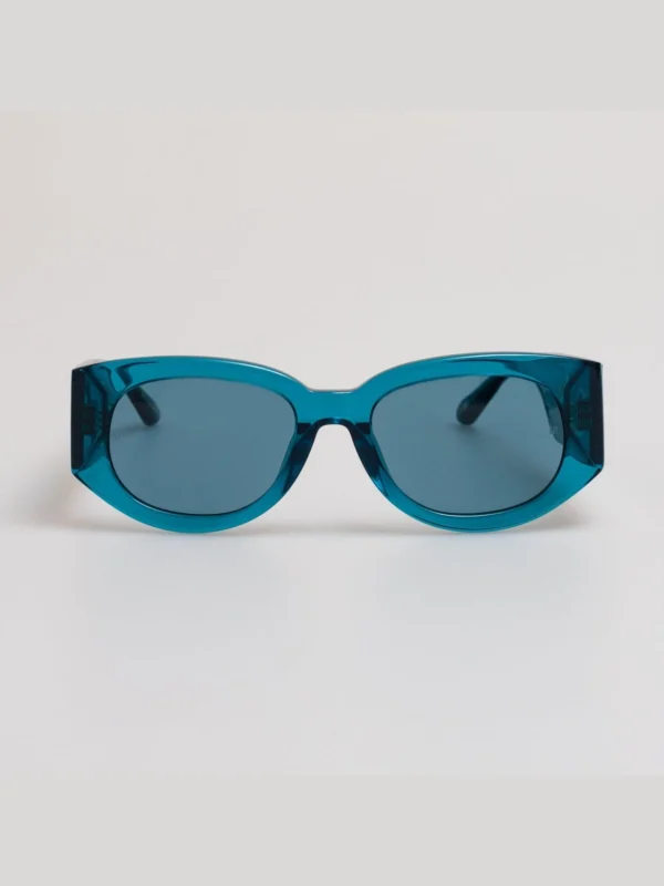 Linda Farrow Debbie Sunglasses in Aqua