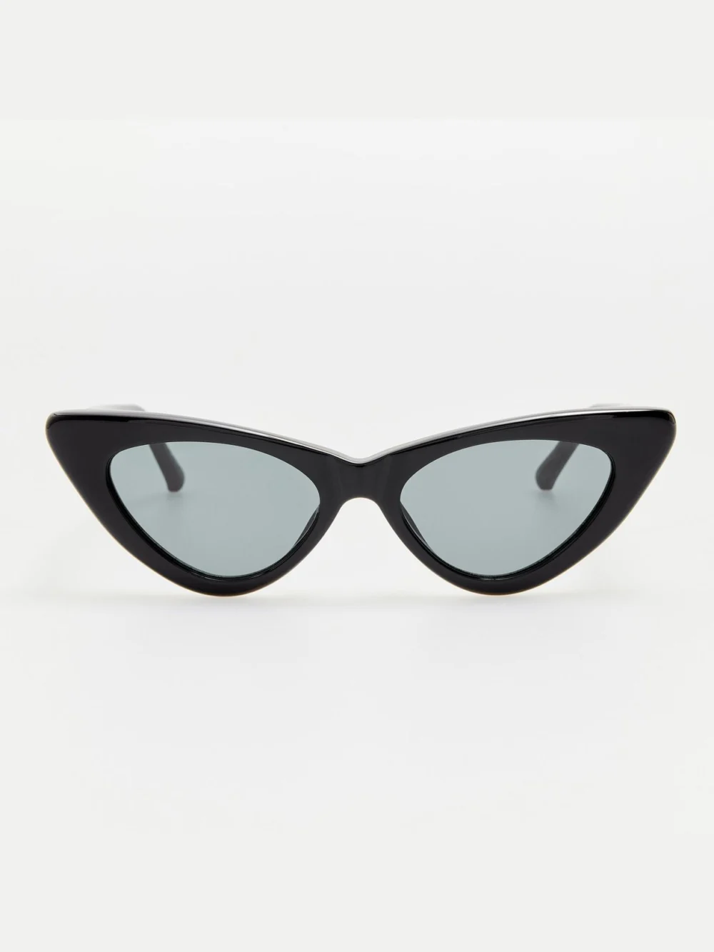 Linda Farrow Dora Sunglasses in black