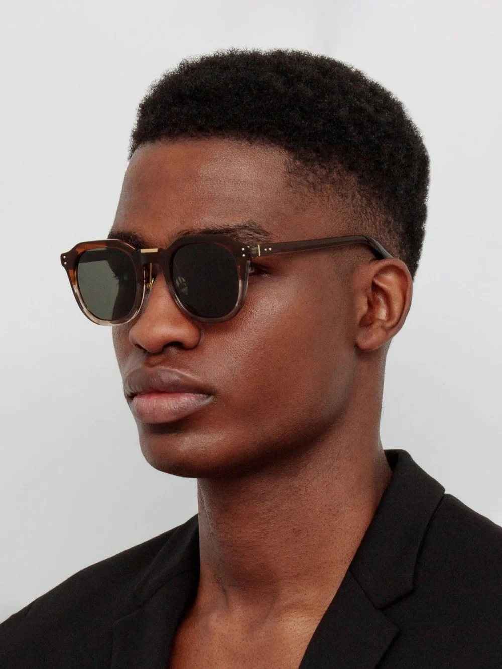 Linda Farrow Fletcher Sunglasses, caramel horn, view 4