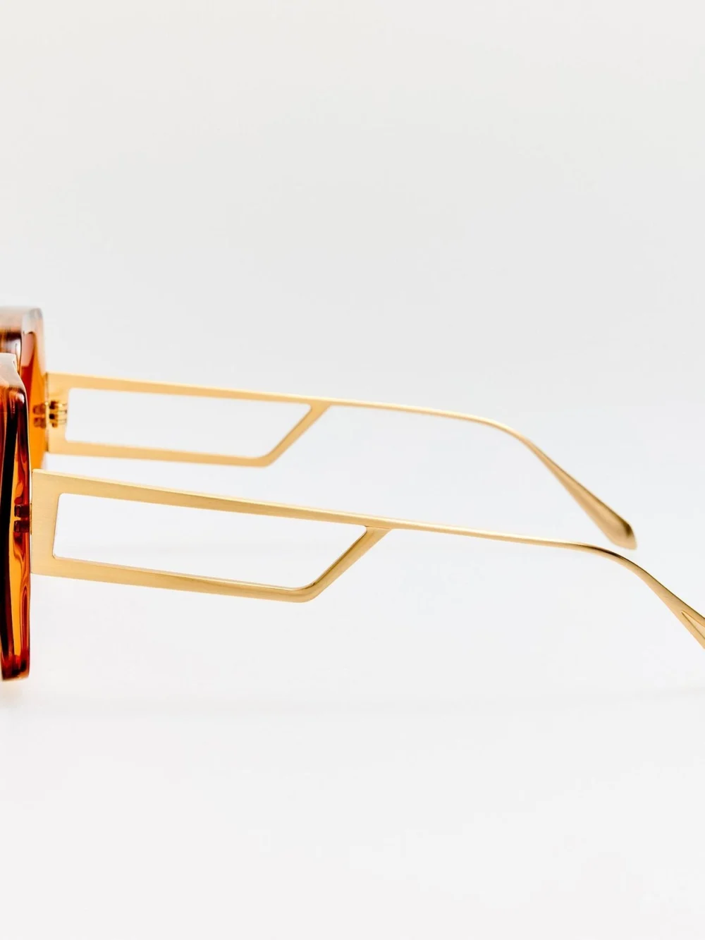 Linda Farrow Macy Vista Temple Sunglasses, honey, view 5