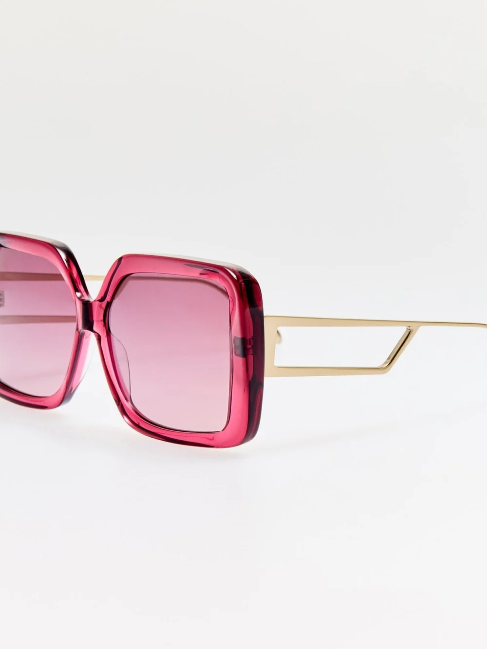 Linda Farrow Macy Vista Temple Sunglasses, wine, view 2