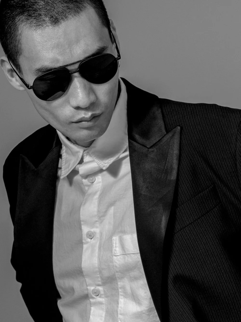 Linda Farrow Marcelo Sunglasses, matt black nickel, view 4