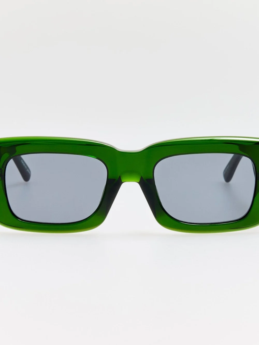 Linda Farrow Marfa Sunglasses in green