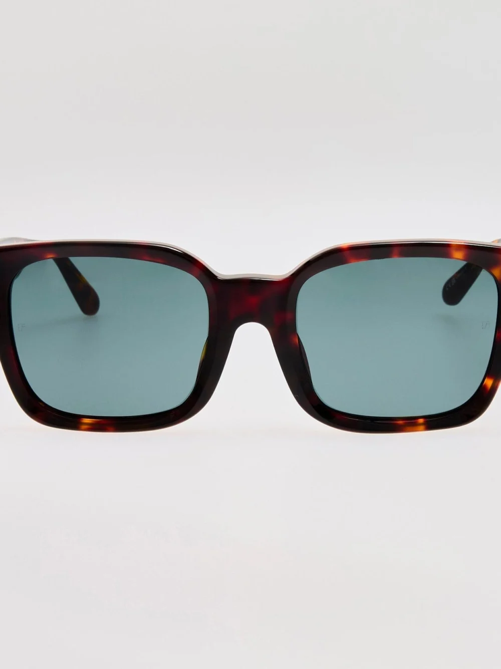 Linda Farrow Nathan Sunglasses in dark tortoiseshell