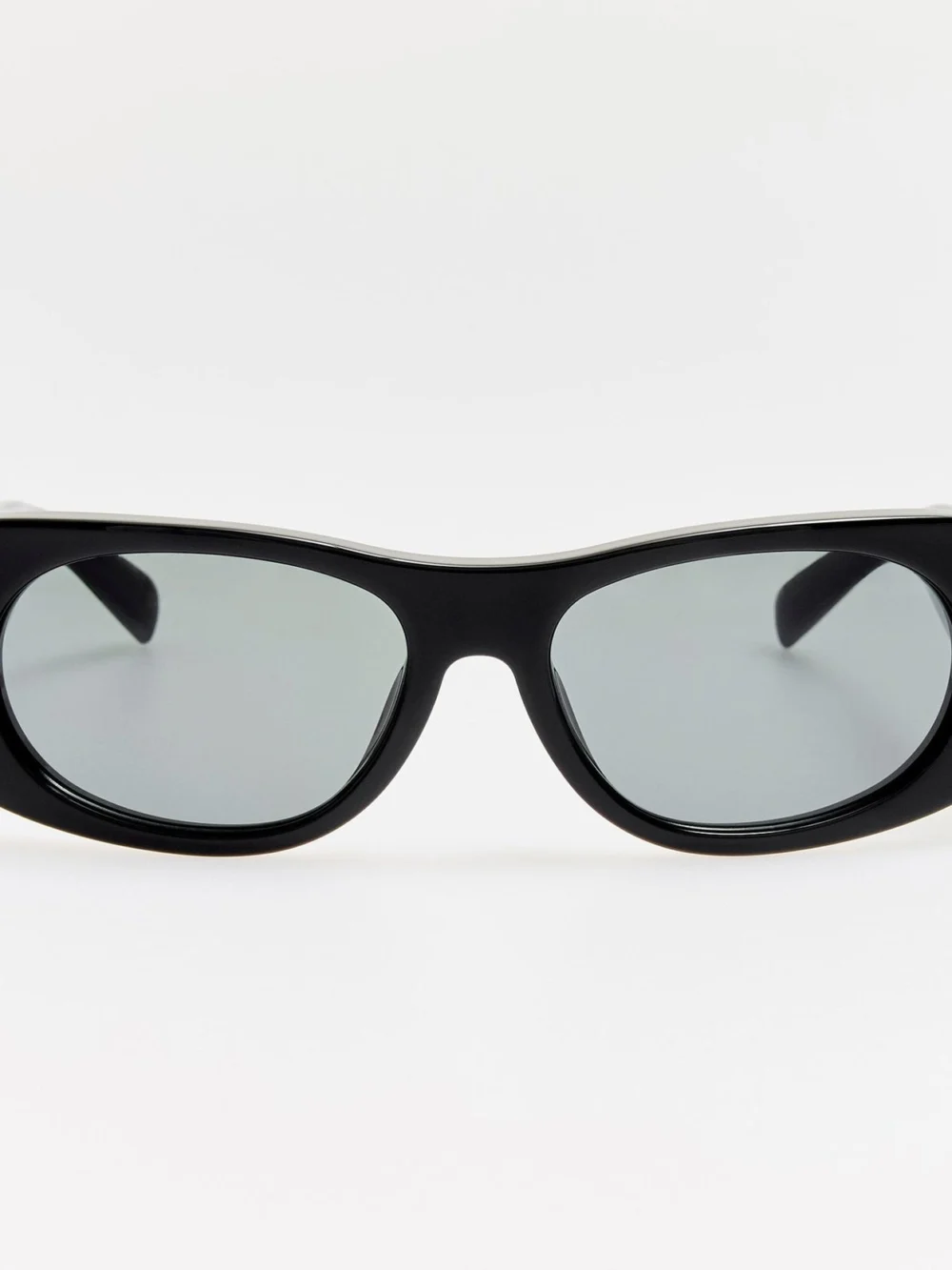 Linda Farrow Plage Sunglasses in black and grey