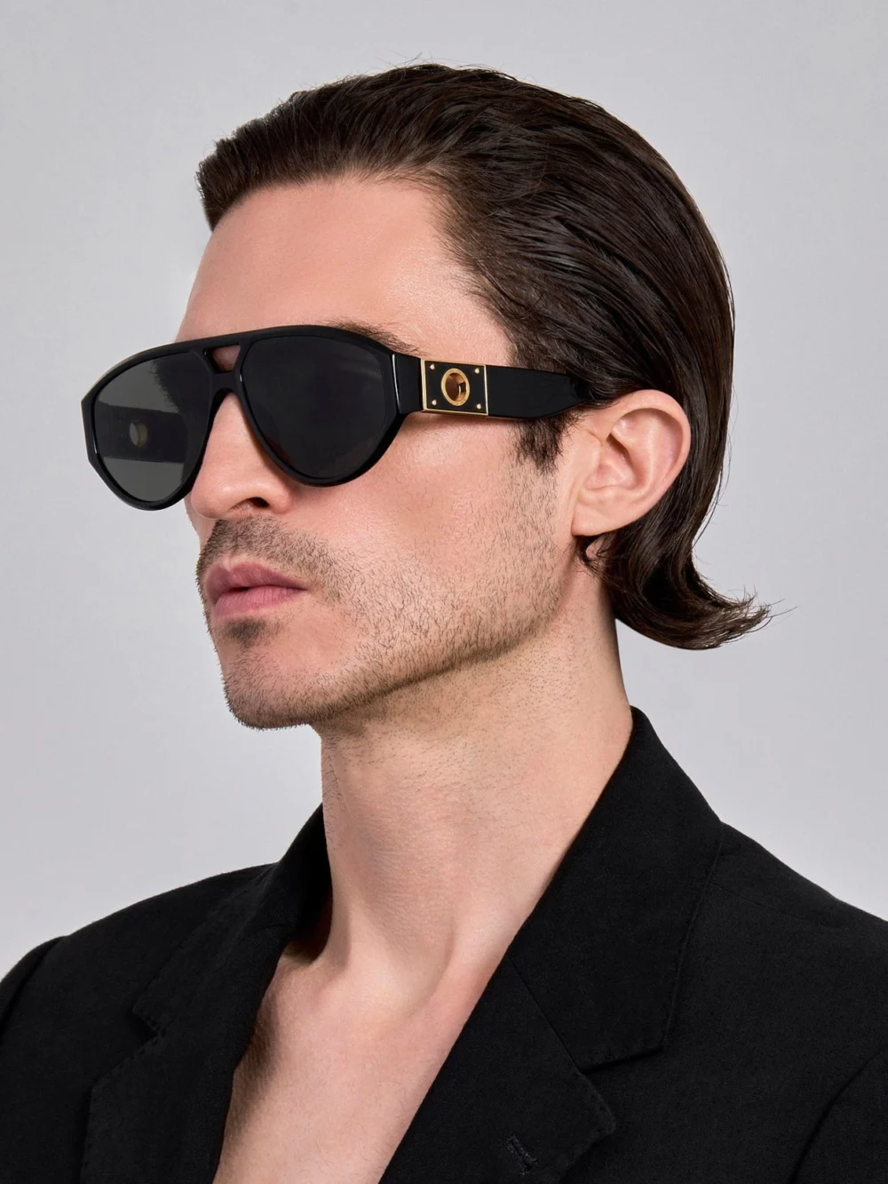 Linda Farrow Portia Sunglasses, black, view 4