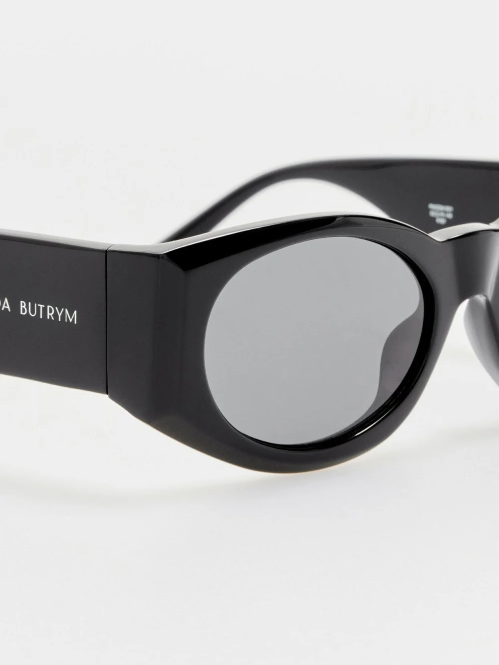 Linda Farrow Sunglasses, black and grey, view 4