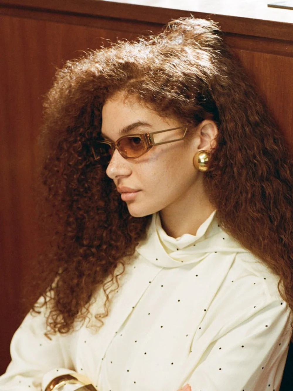 Linda Farrow Susie Vista Temple Sunglasses, honey, view 3