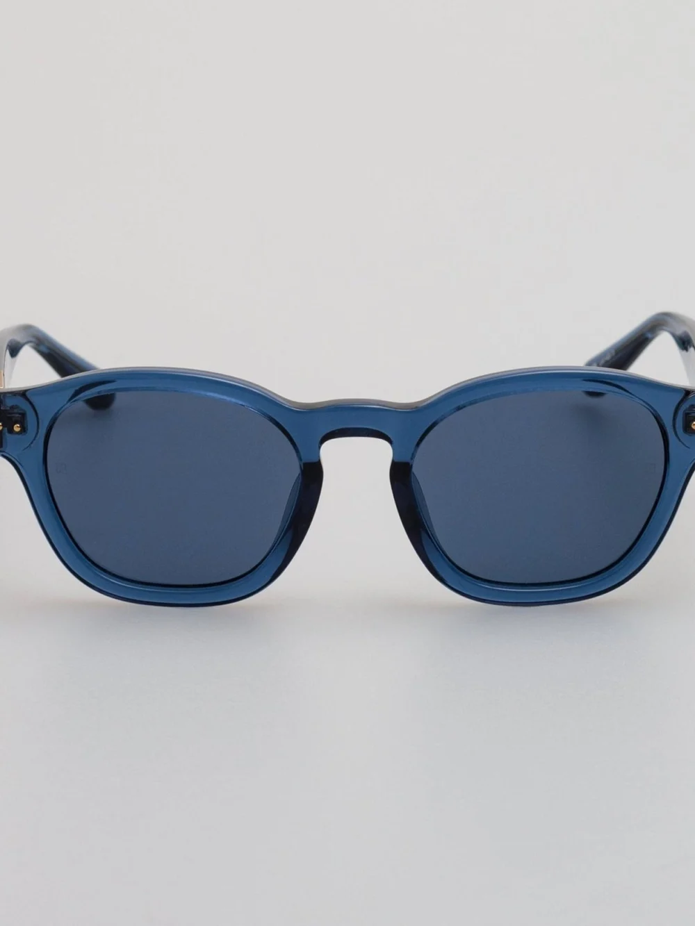 Linda Farrow Talbot Sunglasses in navy