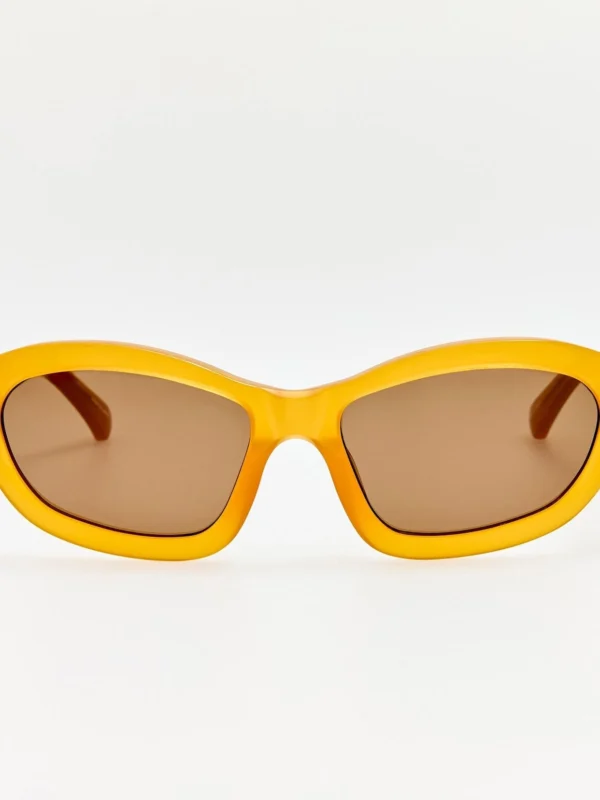 Linda Farrow Wrap Sunglasses in Honey