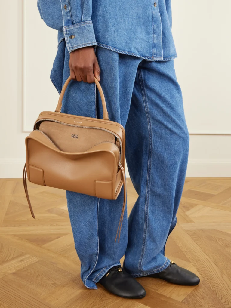 Loewe Amazona 180 Medium Leather Shoulder Bag
