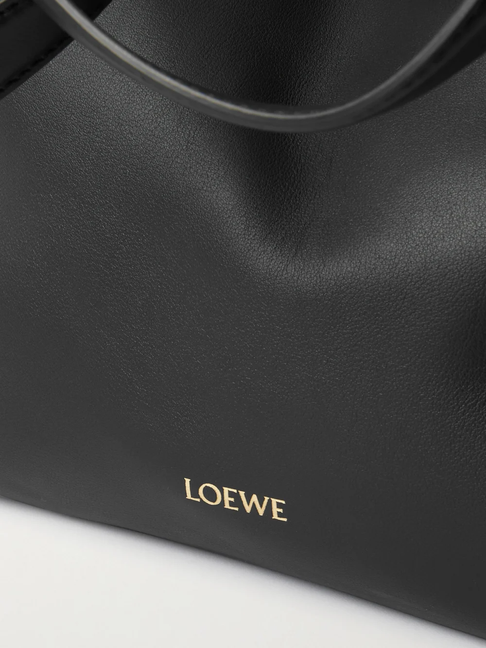 Close-up detail of the Loewe Flamenco Large Leather Tote