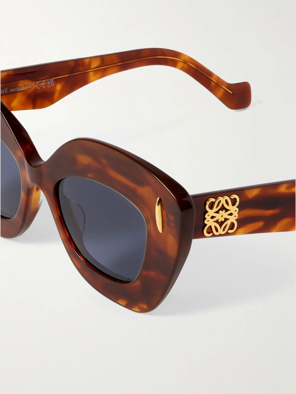 Close-up detail of the Loewe Oversized Cat-eye Tortoiseshell Acetate Sunglasses