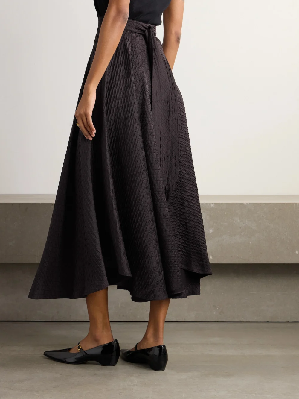 Back view of the Loro Piana Elise Quilted Silk-cloqué Midi Skirt