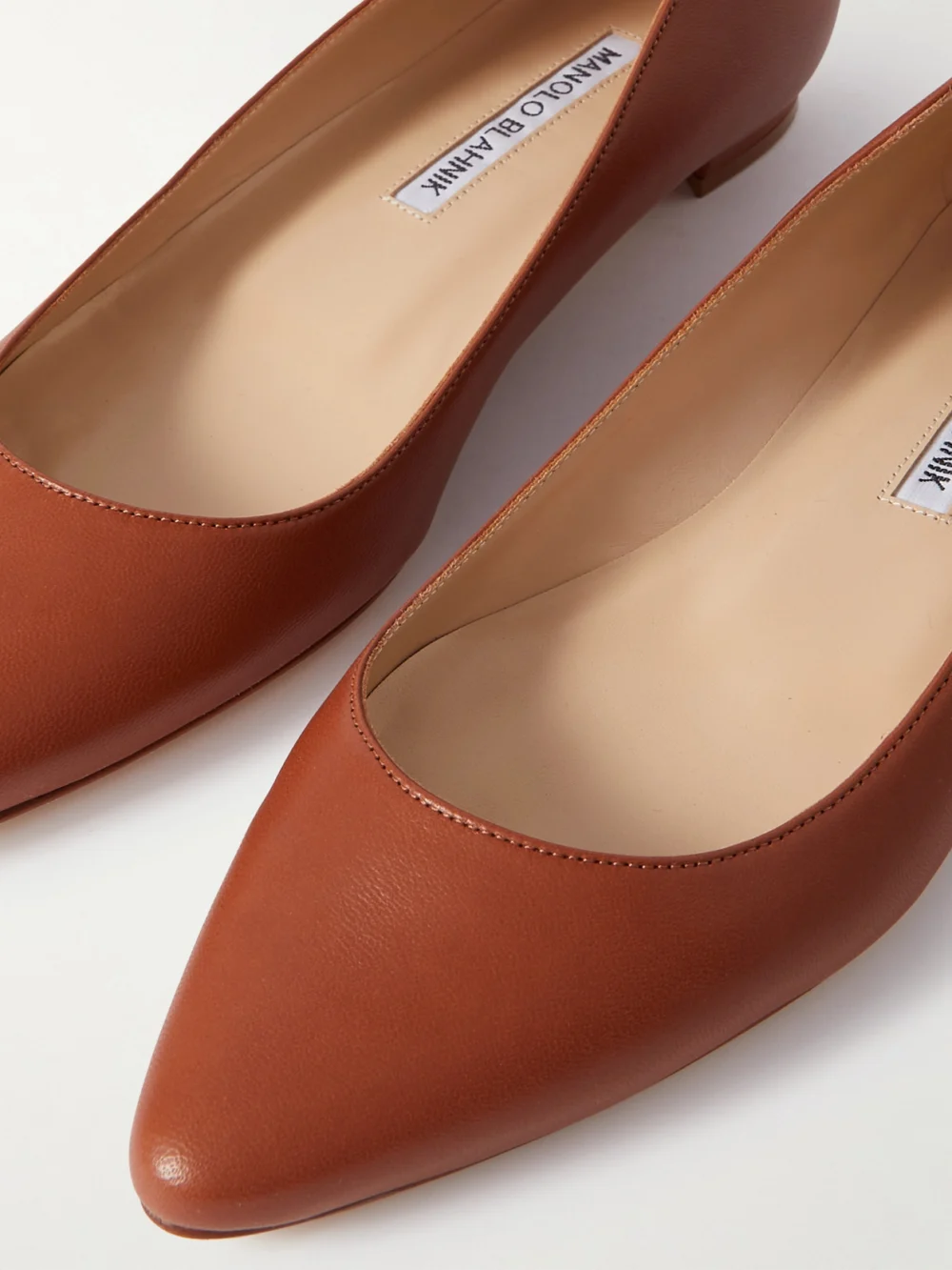 Close-up detail of the Manolo Blahnik Bb 10 Leather Point-toe Flats