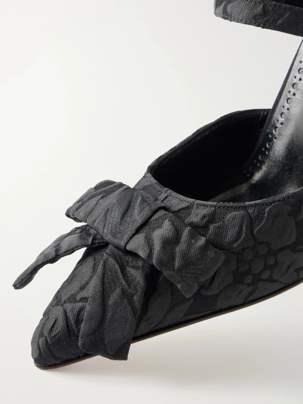 Close-up detail of the Manolo Blahnik + Emilia Wickstead Lurum 90 Bow-embellished Jacquard Mules