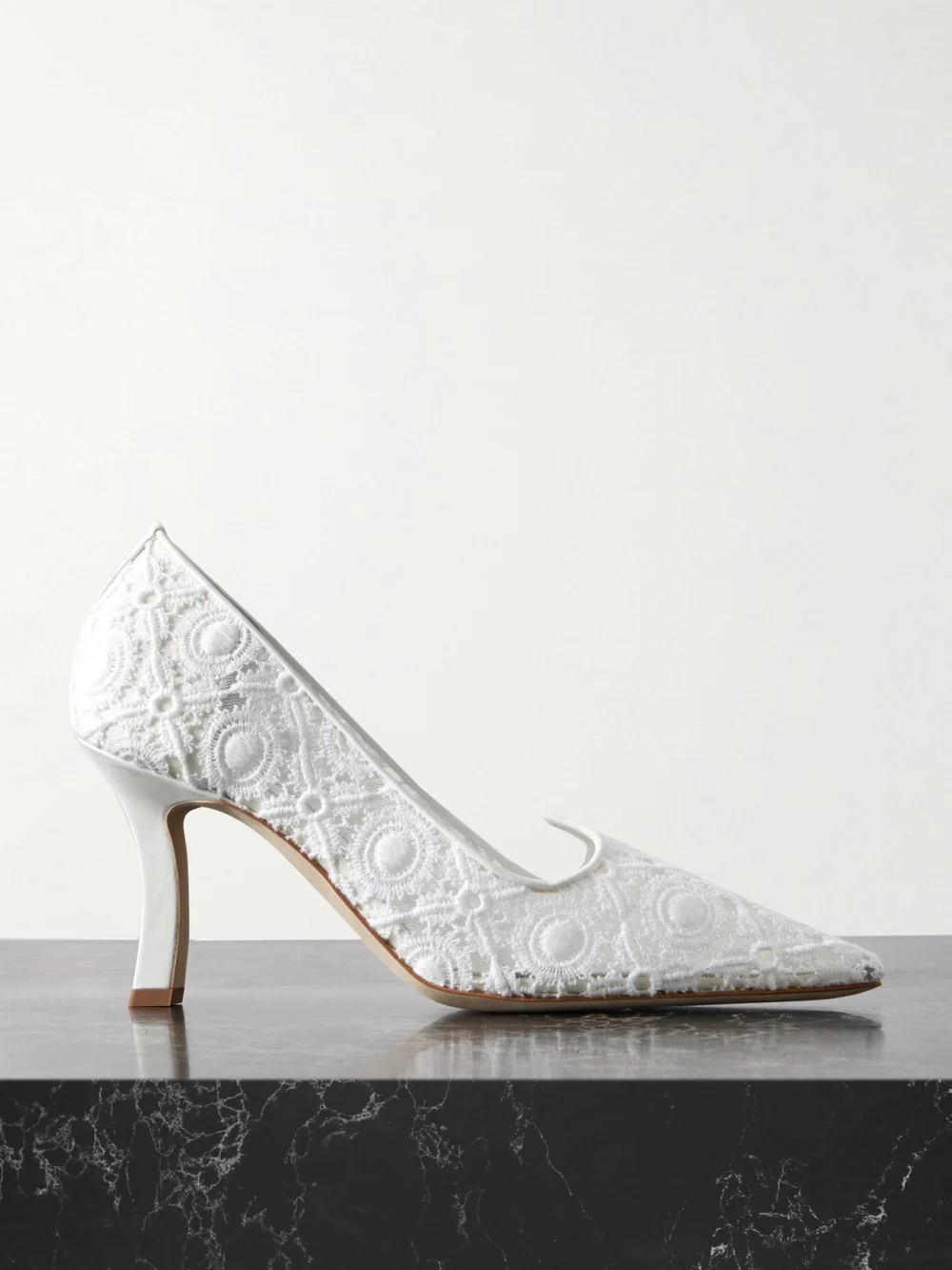 Manolo Blahnik Euridi 90 Leather-trimmed Lace Pumps in white