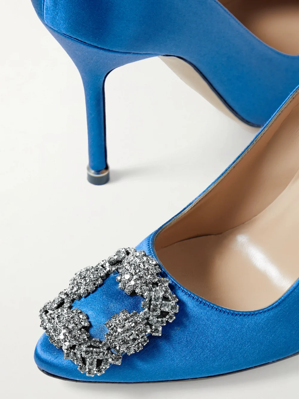 Close-up detail of the Manolo Blahnik Hangisi 105 Crystal-embellished Satin Pumps