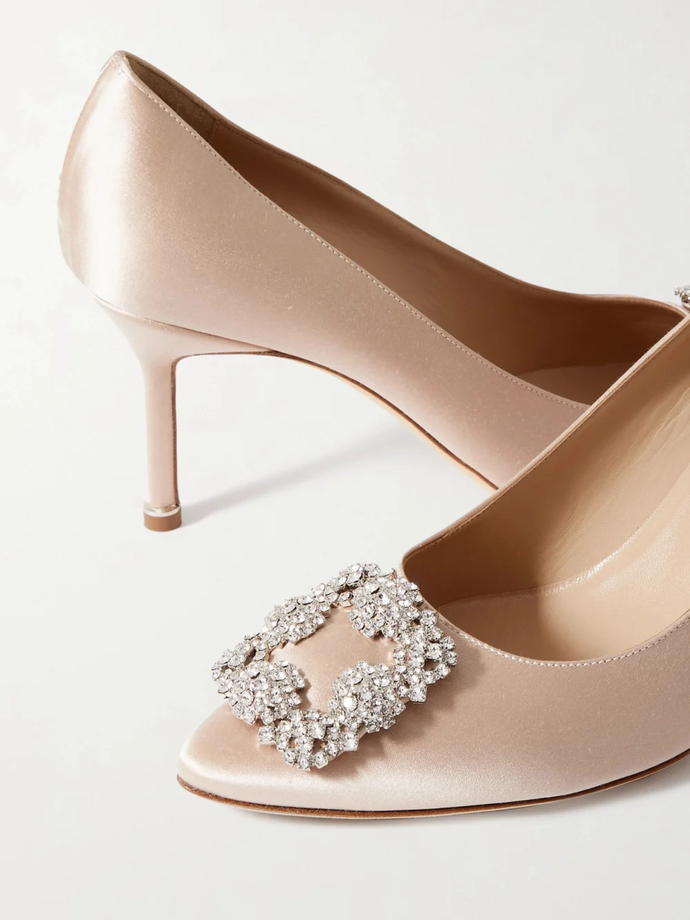 Close-up detail of the Manolo Blahnik Hangisi 70 Crystal-embellished Satin Pumps