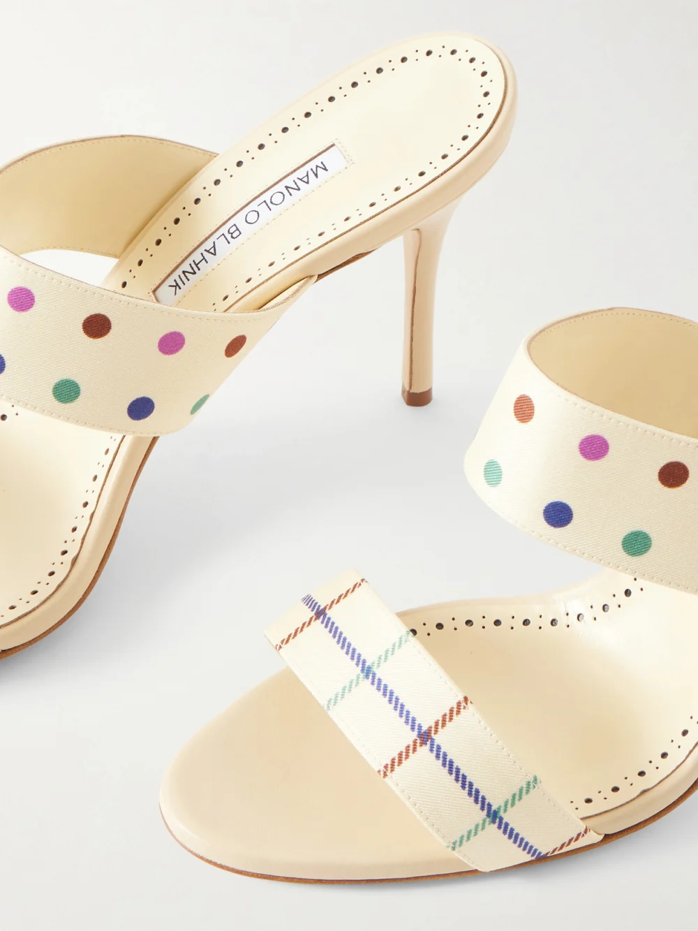 Close-up detail of the Manolo Blahnik Ralotapla 90 Printed Twill Mules