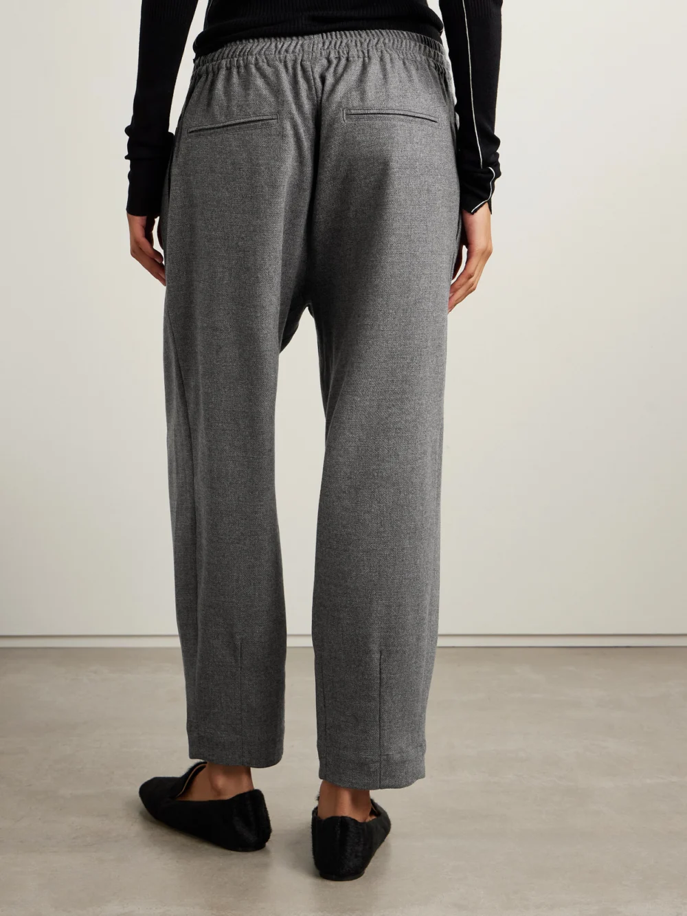 Back view of the Maria McManus Pleated Stretch-wool and Cashmere-blend Tweed Tapered Pants