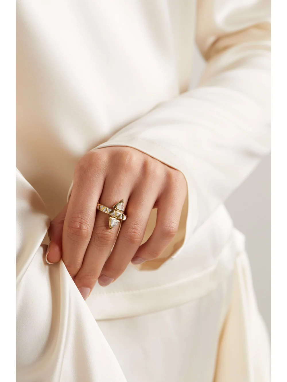 Marina B Triangoli Freccia 18-karat Gold Diamond Ring, styled view