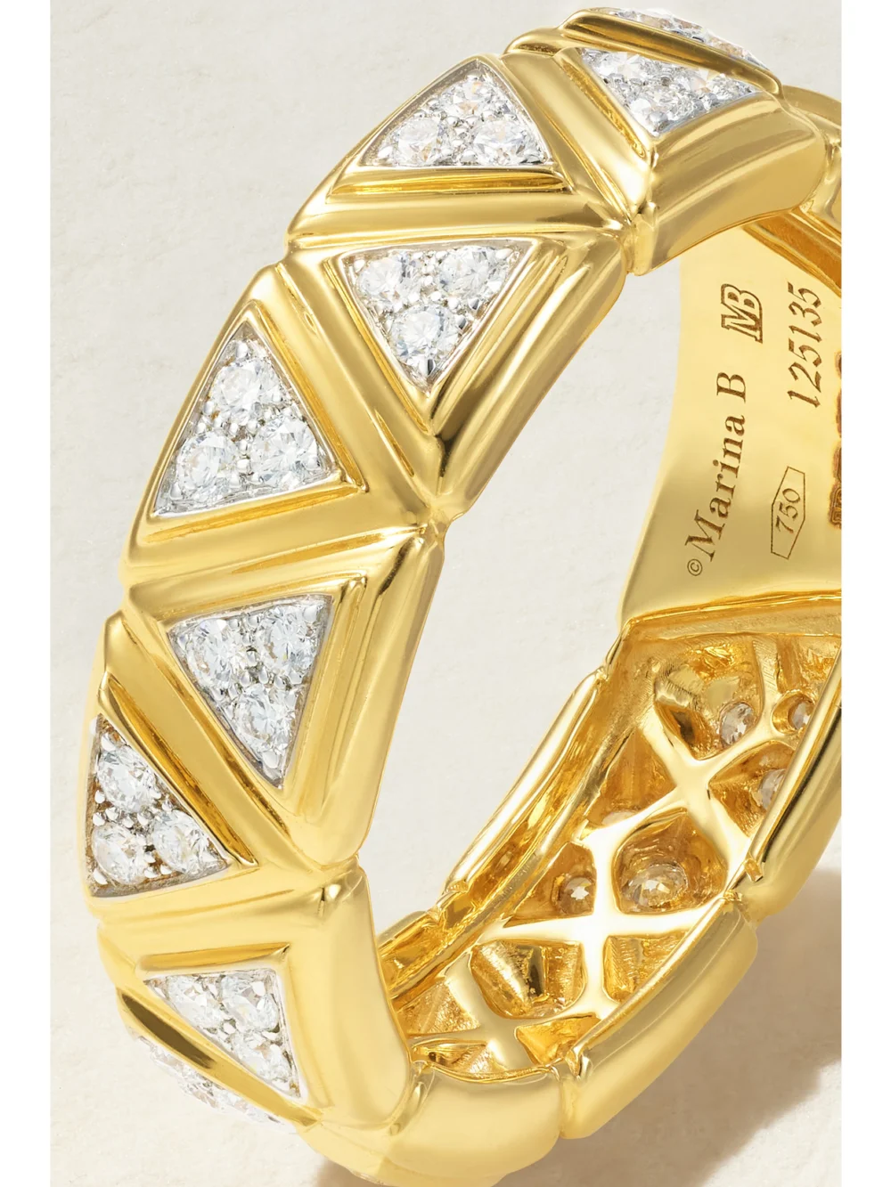 Close-up detail of the Marina B Triangolini 18-karat Gold Diamond Ring