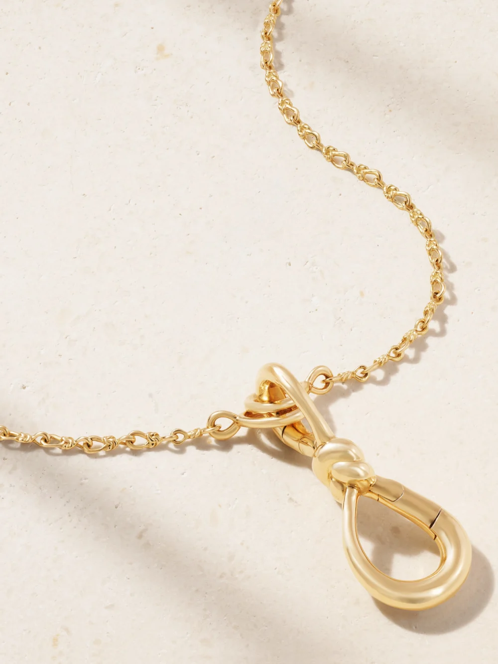 Marla Aaron Small True Lover's Knot Lock + Chain 18-karat Gold Necklace