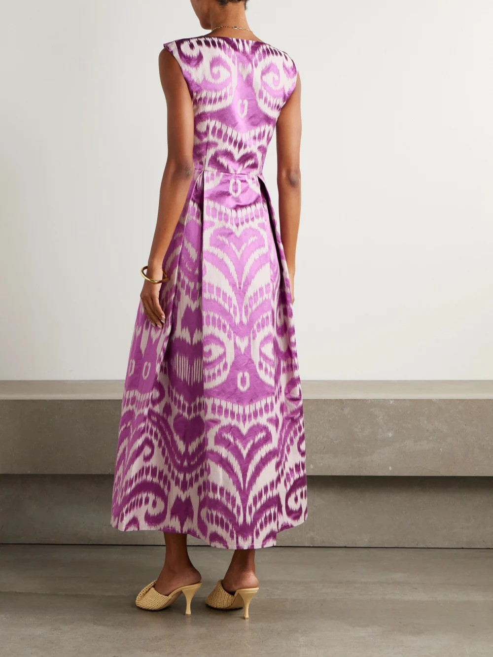 Back view of the Marta Ferri Guenda Pleated Cotton, Silk and Linen-blend Jacquard Midi Dress