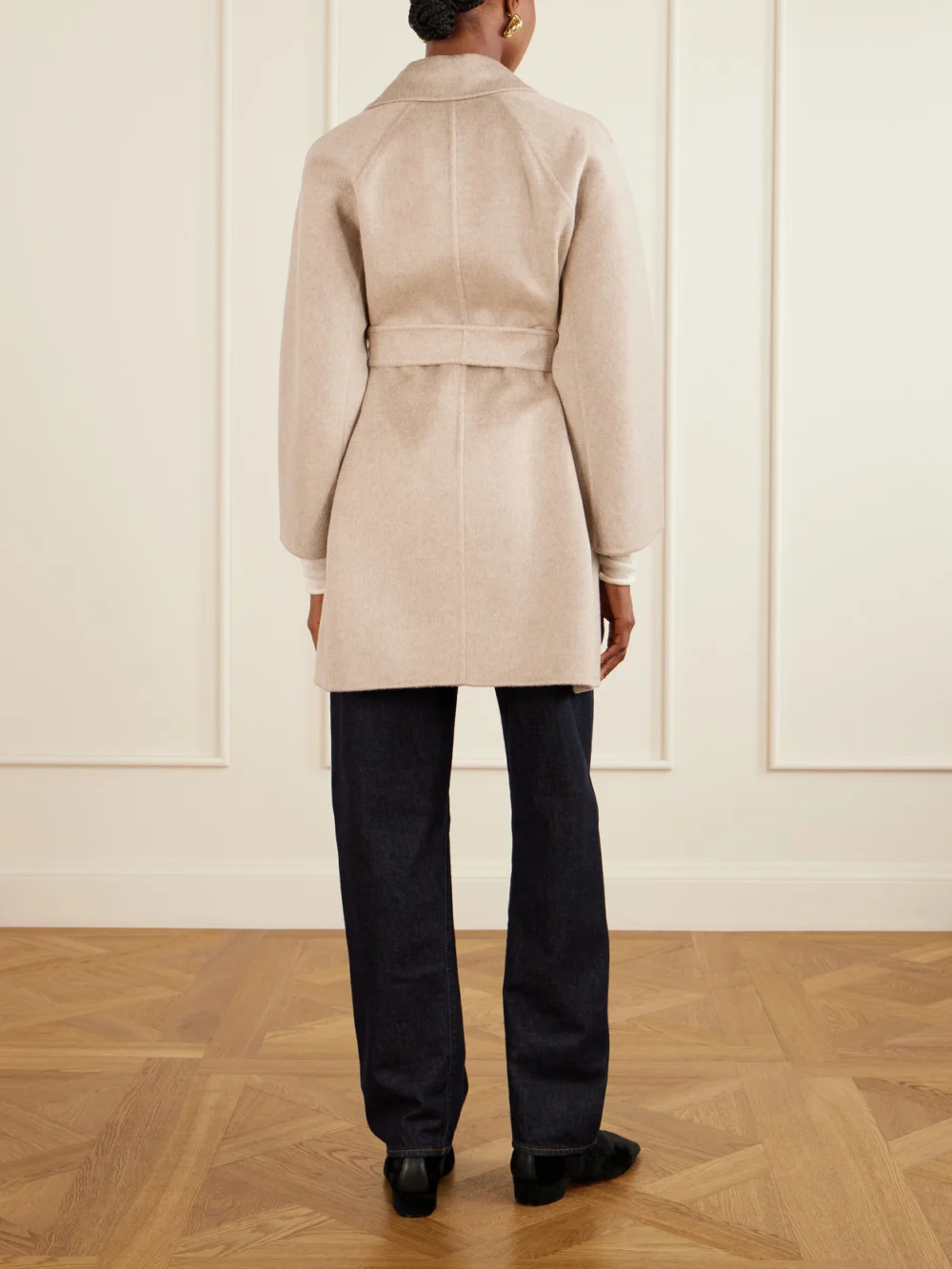 Back view of the Max Mara Detto Belted Scarf-detailed Cashmere Coat
