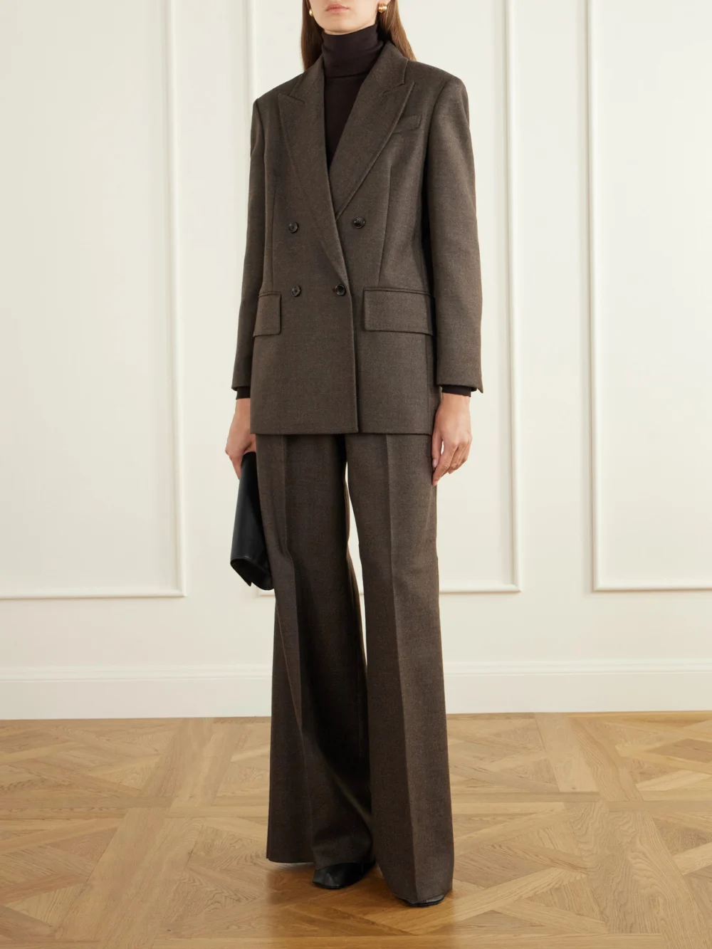 Max Mara Pulvino Virgin Wool-twill Double-breasted Blazer, worn by a model