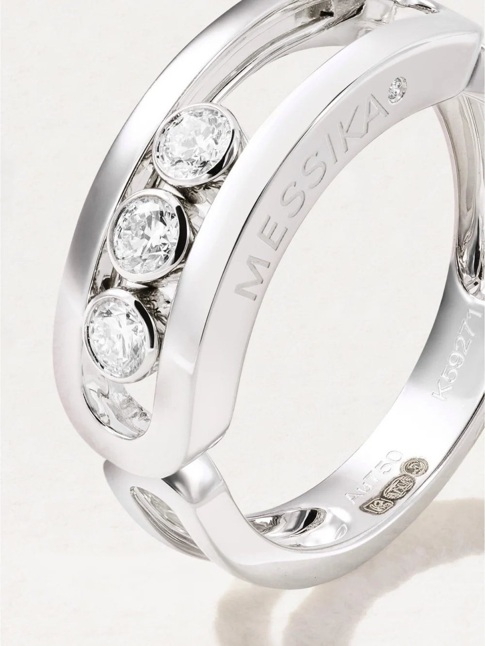 Close-up detail of the Messika Move Classique 18-karat White Gold Diamond Ring
