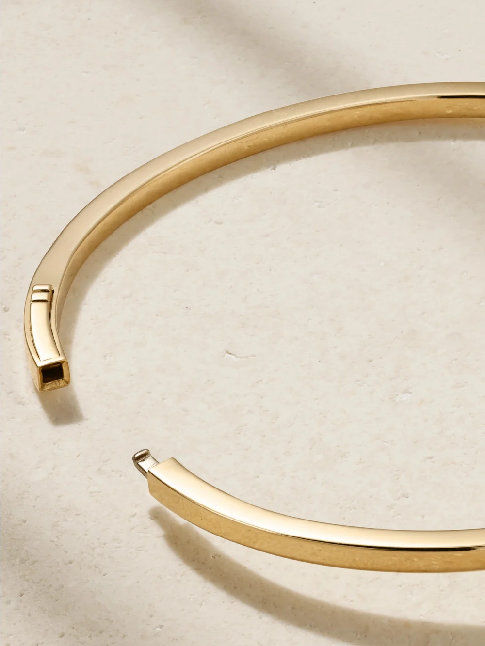 Back view of the Messika So Move 18-karat Gold Diamond Bracelet