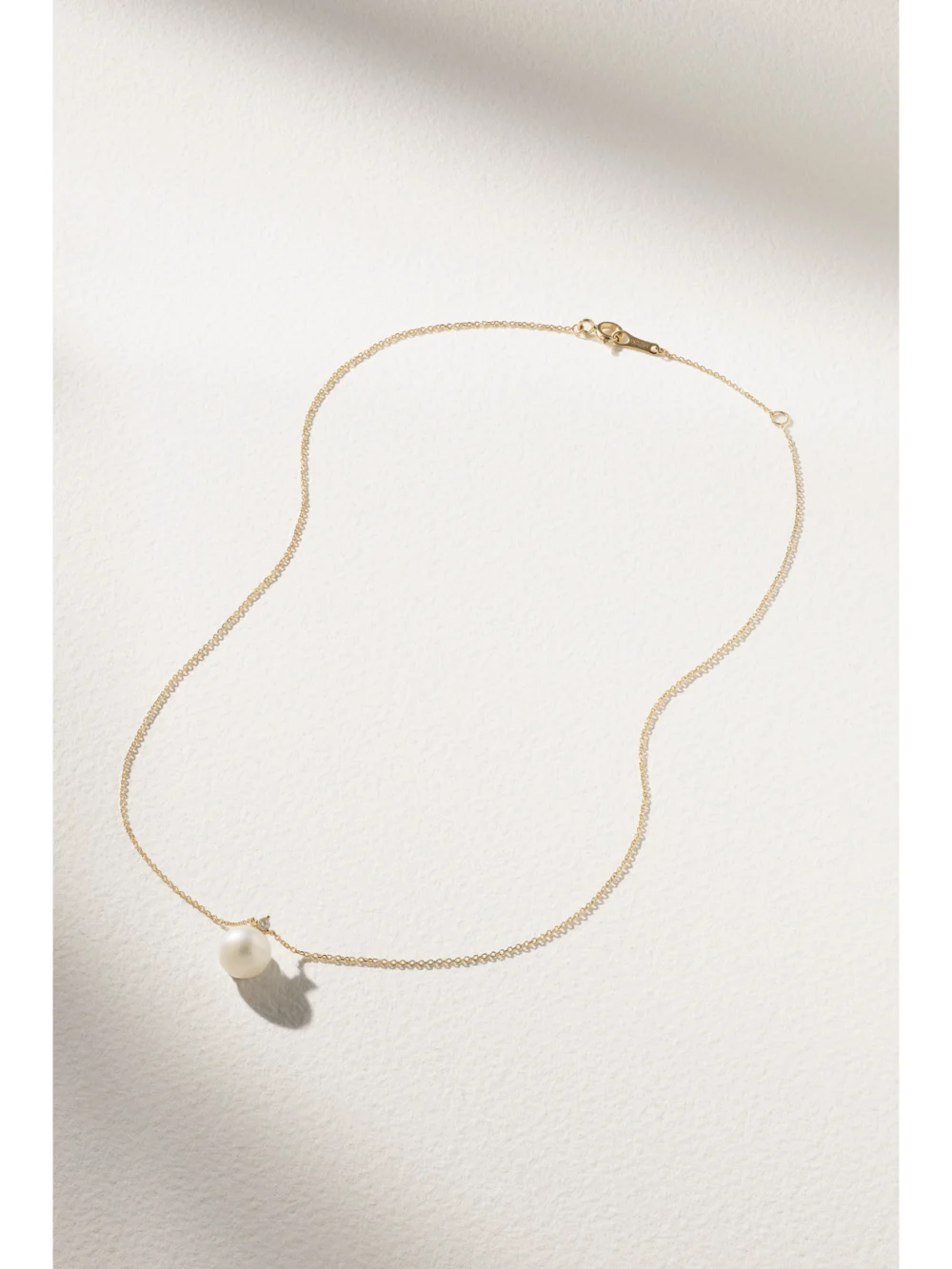 Close-up detail of the Mizuki 14-karat Gold, Pearl and Diamond Necklace