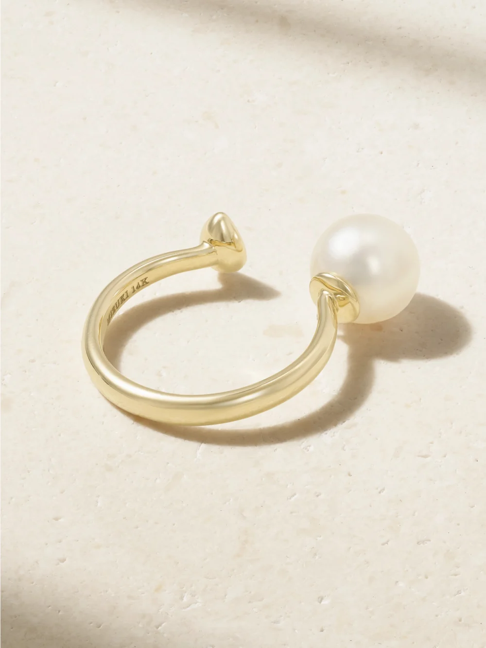 Back view of the Mizuki 14-karat Gold Pearl and Diamond Ring