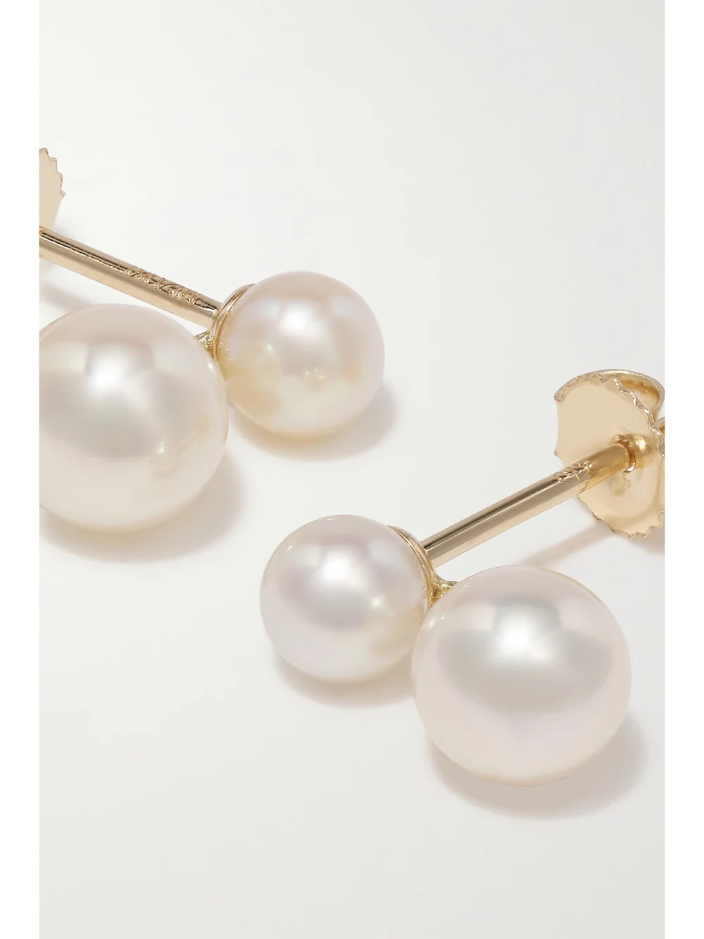 Close-up detail of the Mizuki 14-karat Gold Pearl Earrings