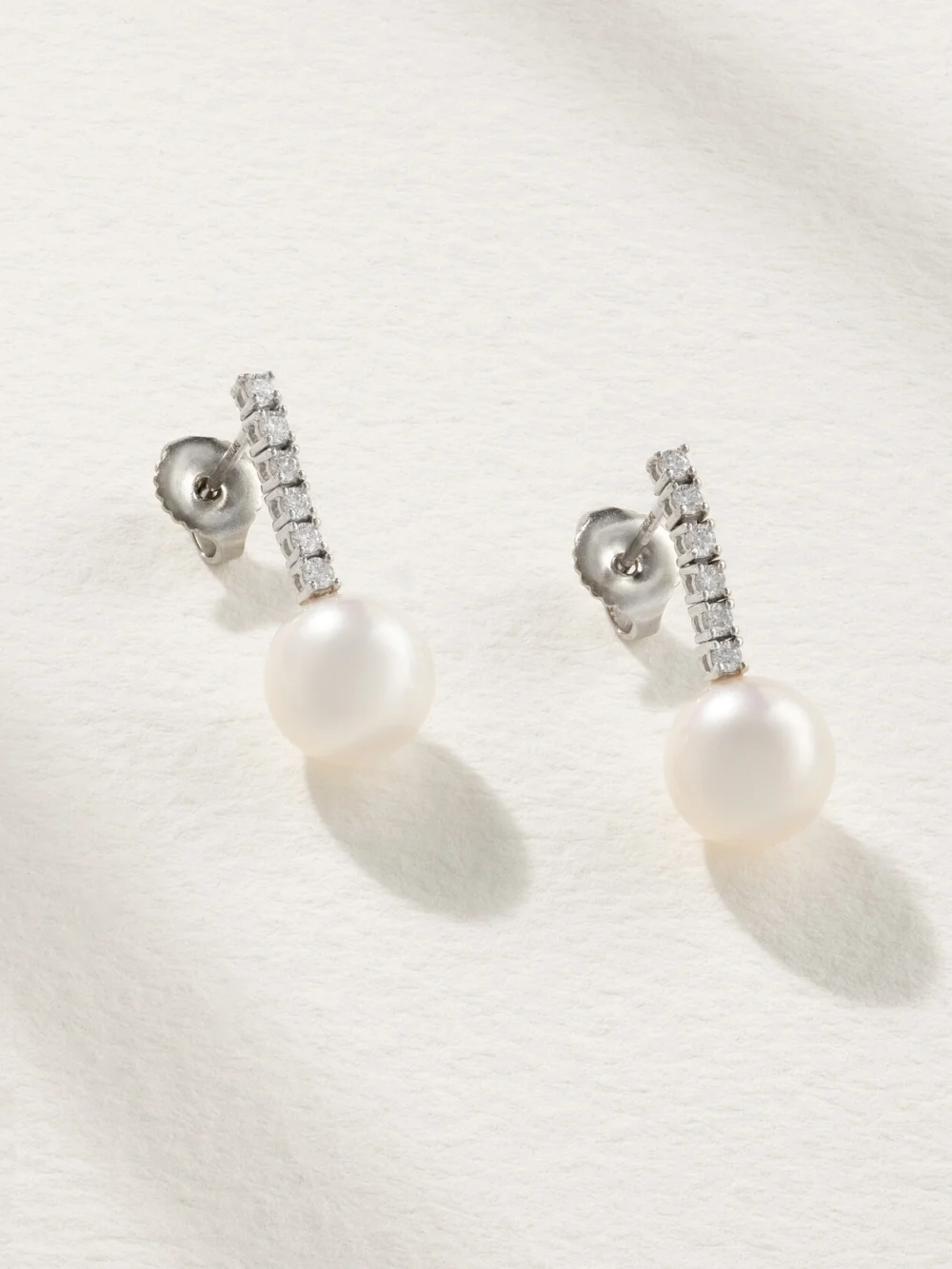 Mizuki 18-karat White Gold, Pearl and Diamond Earrings