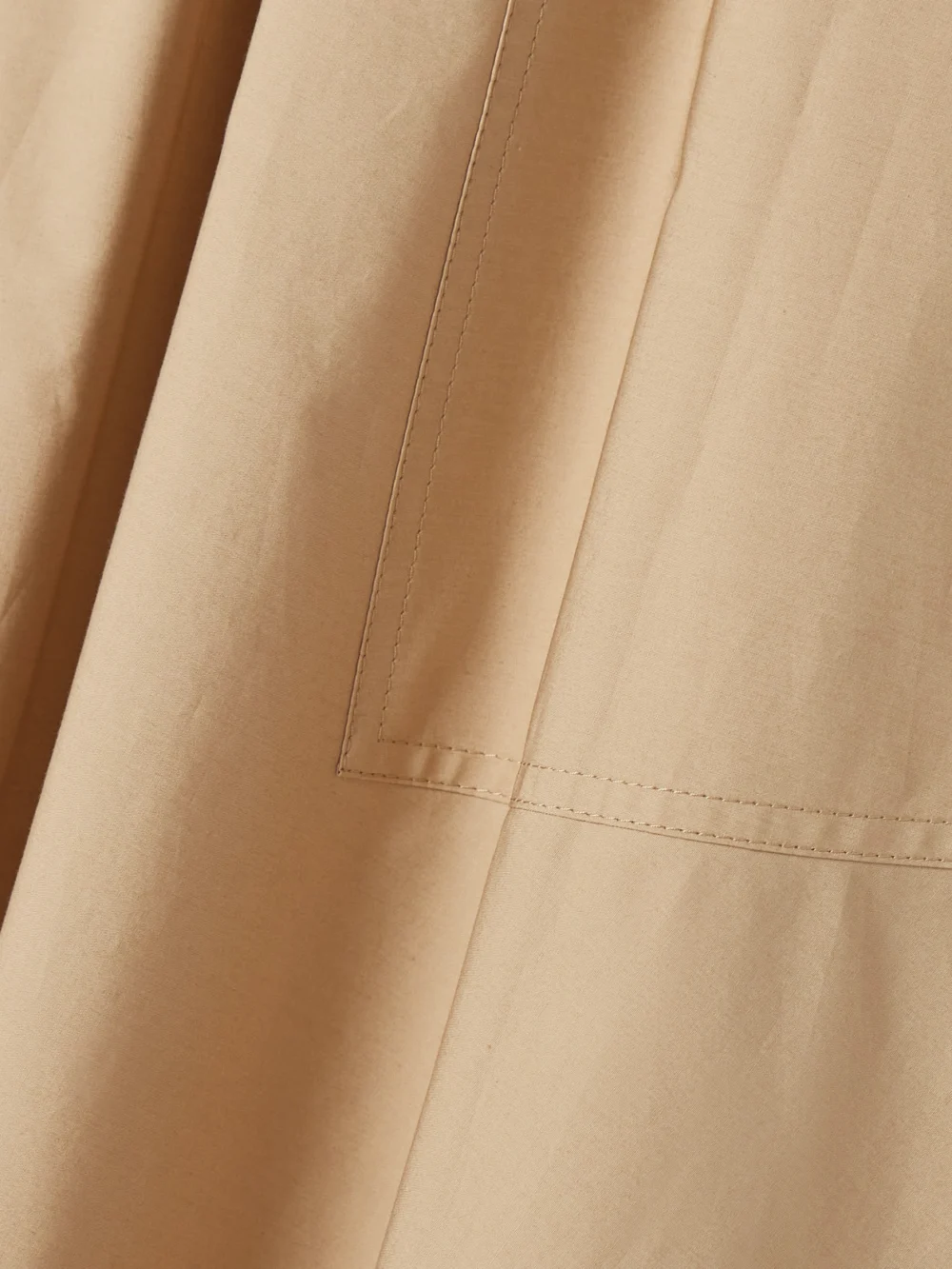Close-up detail of the Moncler Cotton-poplin Maxi Skirt