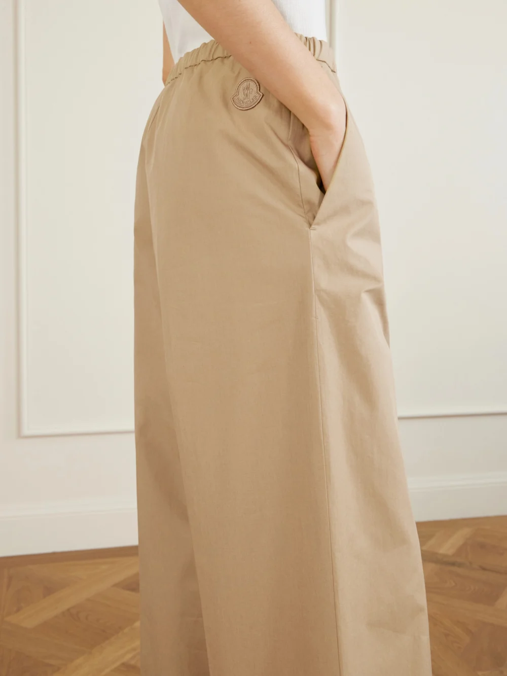 Close-up detail of the Moncler Cotton-poplin Wide-leg Pants