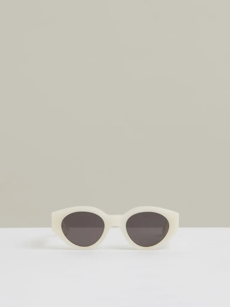 Monokel Eyewear Monokel Eyewear Oval, Pearl Cream